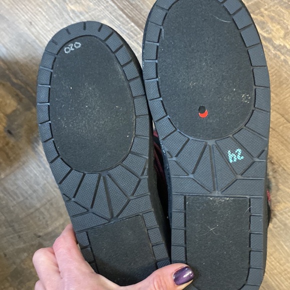 NEVER WORN EXTRA WARM WATERPROOF SNOWBOOTS FAUX FUR TRIM PINK LACES RUBBER SOLE - Picture 8 of 8